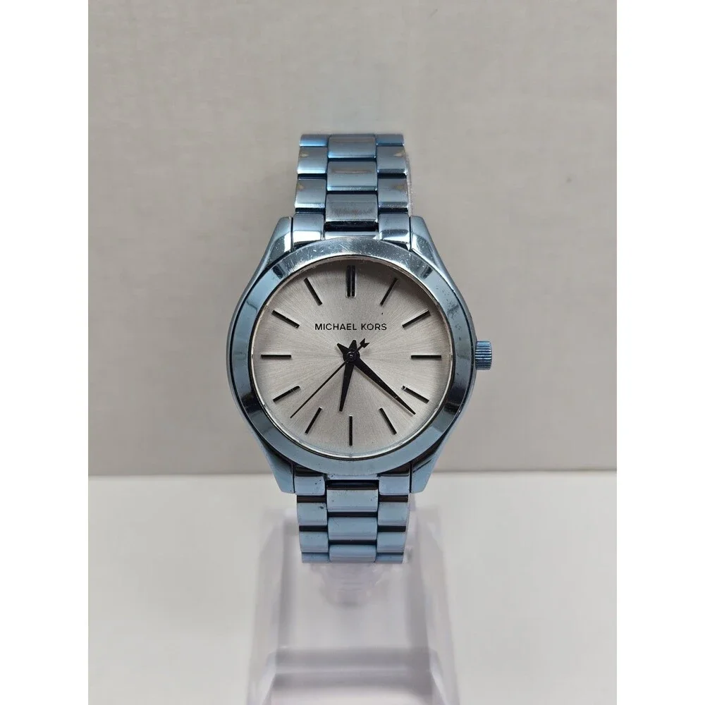Michael Kors Runway Womens Blue Steel Silver Dial 34mm Quartz Watch New Battery